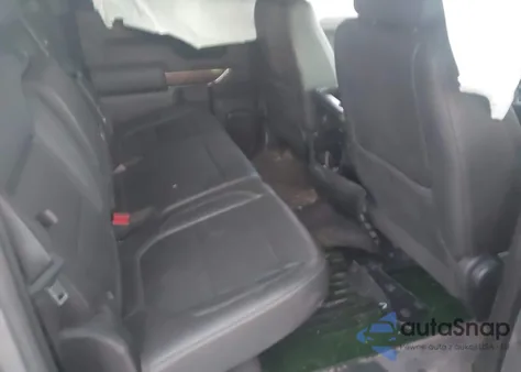 2020 Chevrolet Silverado 1500 4Wd Short Bed Rst z USA, uszkodzony, nr VIN 3GCUYEET9LG445122